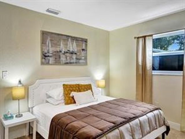 545 NW 46th Avenue, Plantation, FL 33317