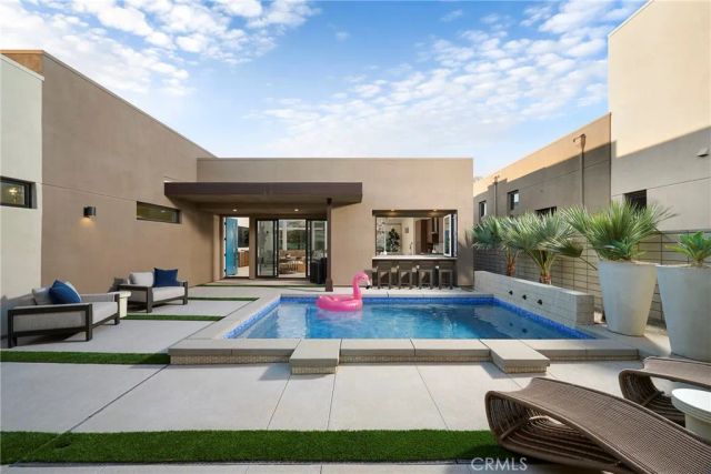 4532 Thunderbird Way, Palm Springs, CA 92262