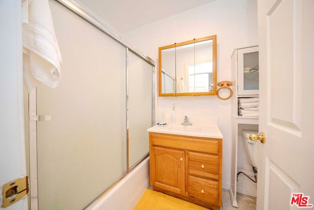 1531 Cambria Street, Los Angeles, CA 90017