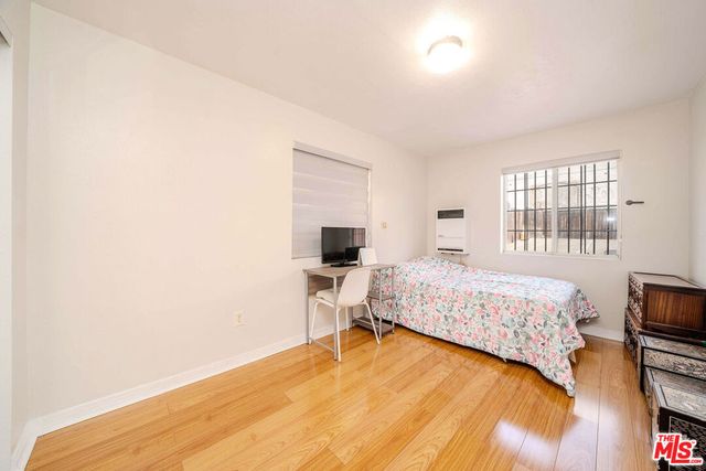 1531 Cambria Street, Los Angeles, CA 90017