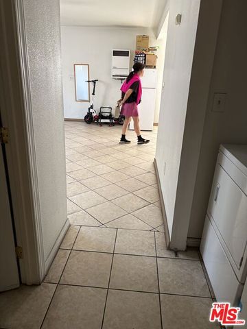 1531 Cambria Street, Los Angeles, CA 90017