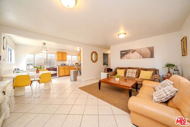 1531 Cambria Street, Los Angeles, CA 90017