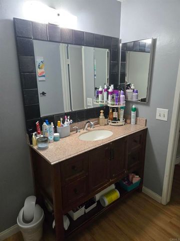 1744 Village Run N, Encinitas, CA 92024