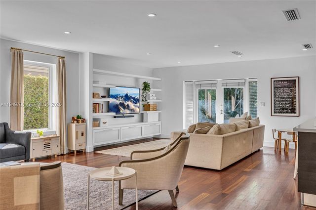 5516 Sardinia St, Coral Gables, FL 33146