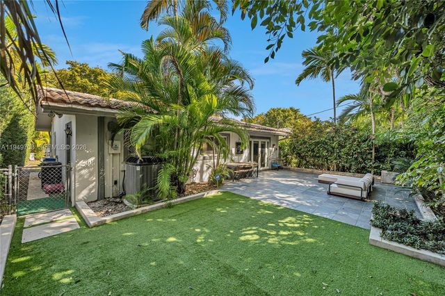 5516 Sardinia St, Coral Gables, FL 33146