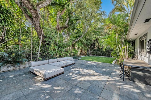 5516 Sardinia St, Coral Gables, FL 33146