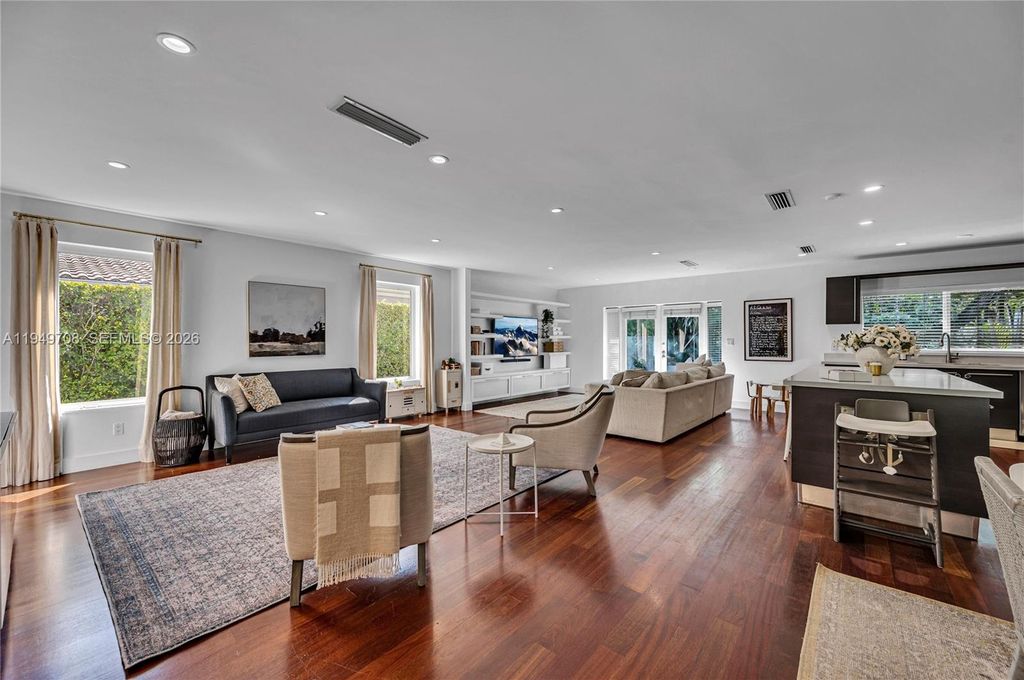 5516 Sardinia St, Coral Gables, FL 33146