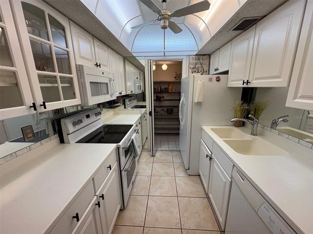 6114 43RD STREET W 104E, Bradenton, FL 34210