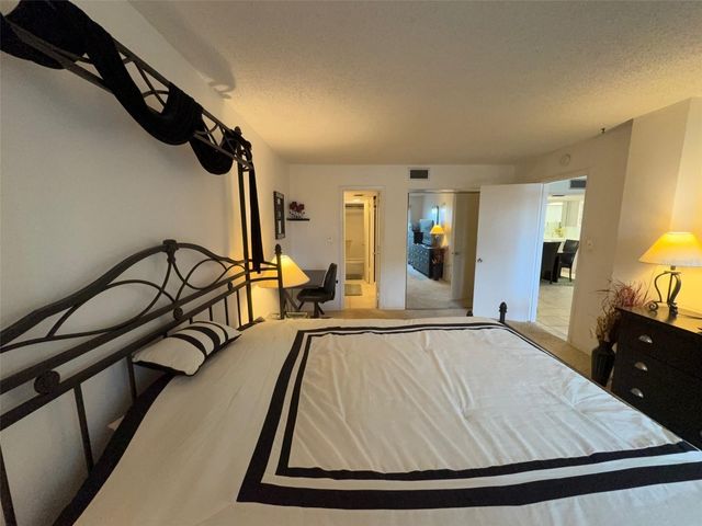 6114 43RD STREET W 104E, Bradenton, FL 34210