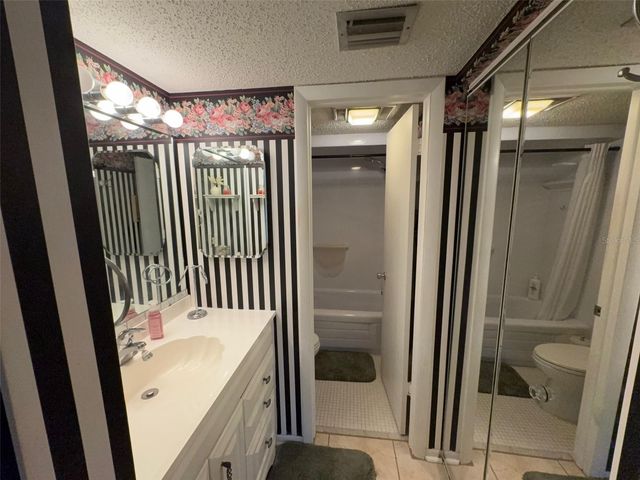 6114 43RD STREET W 104E, Bradenton, FL 34210