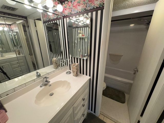 6114 43RD STREET W 104E, Bradenton, FL 34210