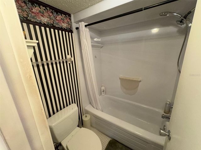 6114 43RD STREET W 104E, Bradenton, FL 34210