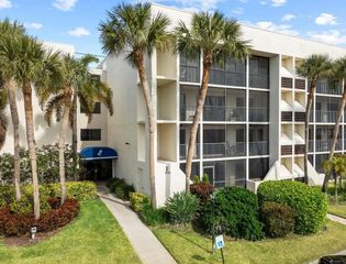 6114 43RD STREET W 104E, Bradenton, FL 34210