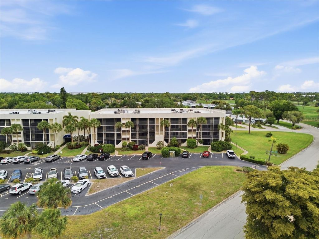 Image 2 of property listing at 6114 43RD STREET W 104E, Bradenton, FL 34210