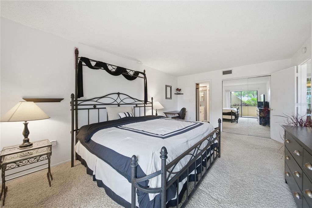 Image 13 of property listing at 6114 43RD STREET W 104E, Bradenton, FL 34210