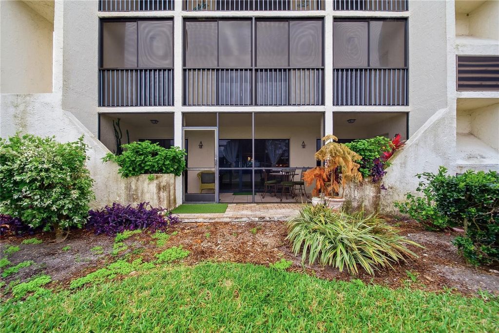 Image 31 of property listing at 6114 43RD STREET W 104E, Bradenton, FL 34210