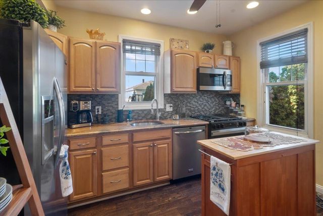 252 GRACE AVE, Secaucus, NJ 07094