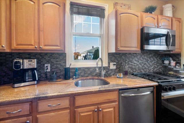 252 GRACE AVE, Secaucus, NJ 07094