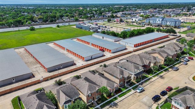 7334 Autumn Sun Drive, Houston, TX 77083