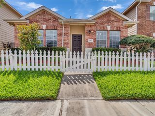 7334 Autumn Sun Drive, Houston, TX 77083