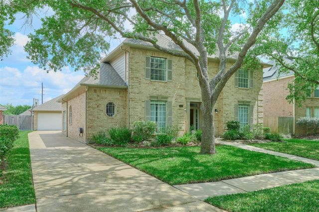 6623 Lussier Drive, Sugar Land, TX 77479