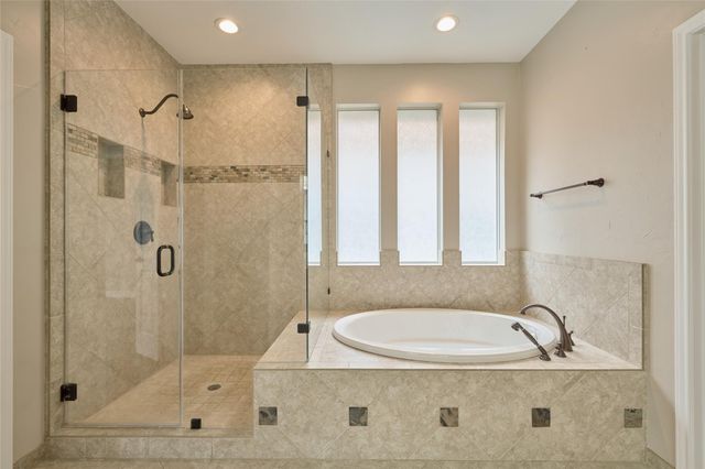 6623 Lussier Drive, Sugar Land, TX 77479