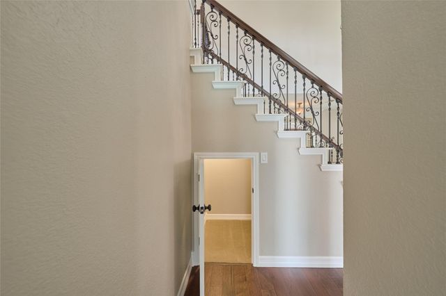 6623 Lussier Drive, Sugar Land, TX 77479