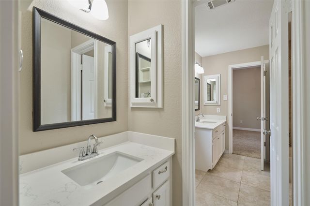 6623 Lussier Drive, Sugar Land, TX 77479