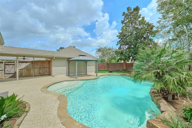 6623 Lussier Drive, Sugar Land, TX 77479