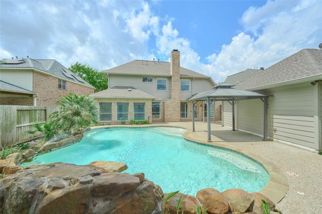 6623 Lussier Drive, Sugar Land, TX 77479