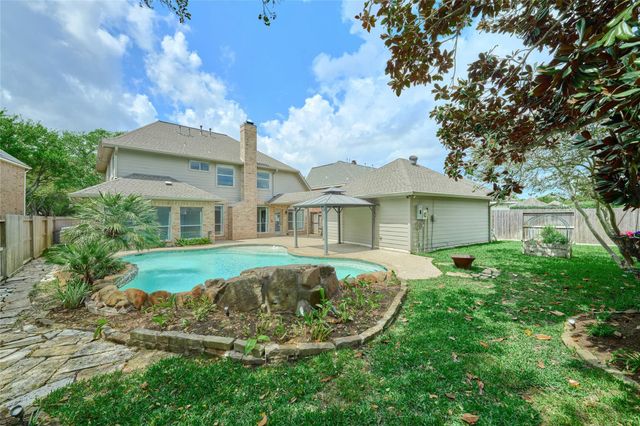 6623 Lussier Drive, Sugar Land, TX 77479