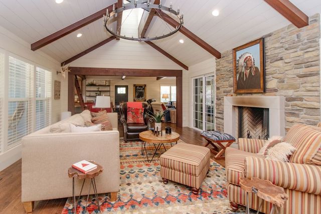 19055 Cove Creek Road, Prairie Grove, AR 72753