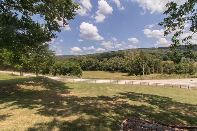 19055 Cove Creek Road, Prairie Grove, AR 72753