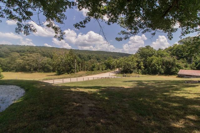 19055 Cove Creek Road, Prairie Grove, AR 72753