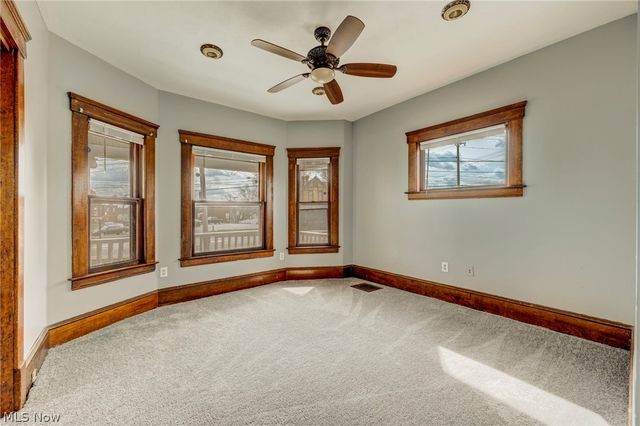 4432 Pearl Road, Cleveland, OH 44109