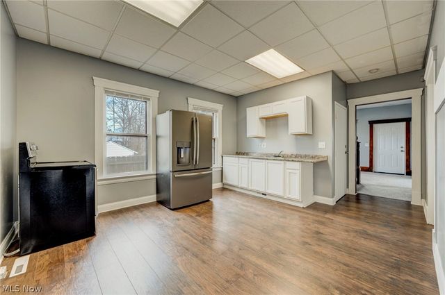 4432 Pearl Road, Cleveland, OH 44109