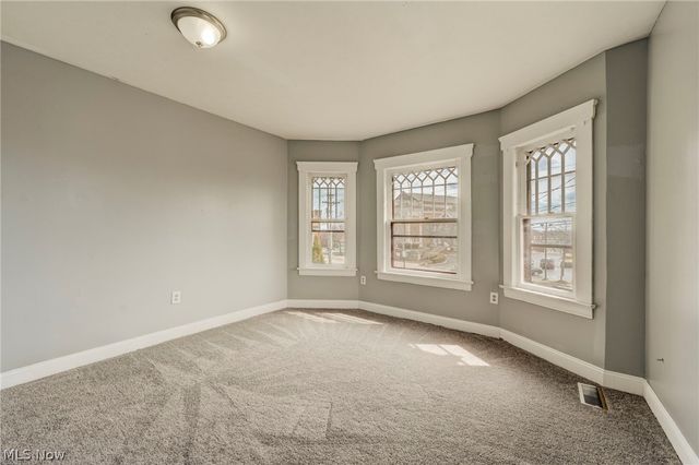 4432 Pearl Road, Cleveland, OH 44109
