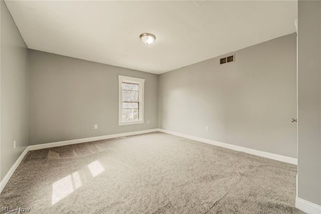 4432 Pearl Road, Cleveland, OH 44109