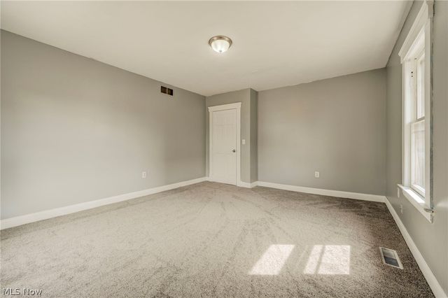 4432 Pearl Road, Cleveland, OH 44109