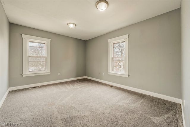 4432 Pearl Road, Cleveland, OH 44109