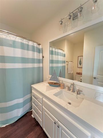 802 18th St Street, Port Bolivar, TX 77650
