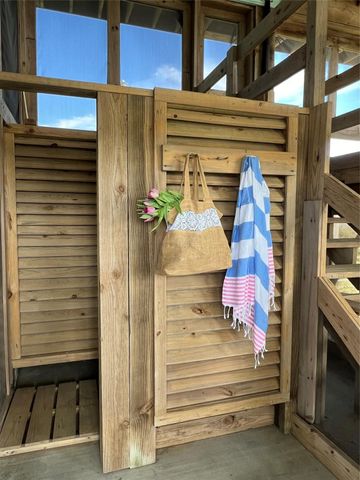 802 18th St Street, Port Bolivar, TX 77650