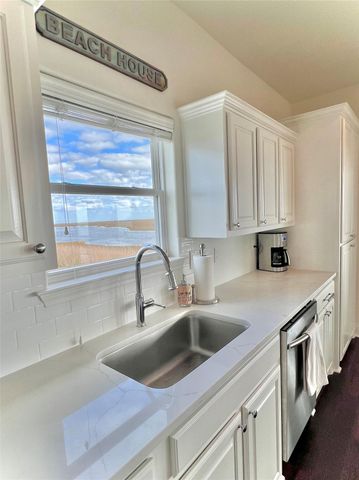 802 18th St Street, Port Bolivar, TX 77650