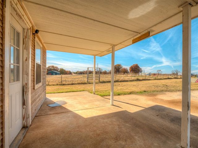 335827 E Winding Road, Mcloud, OK 74851