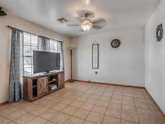 335827 E Winding Road, Mcloud, OK 74851