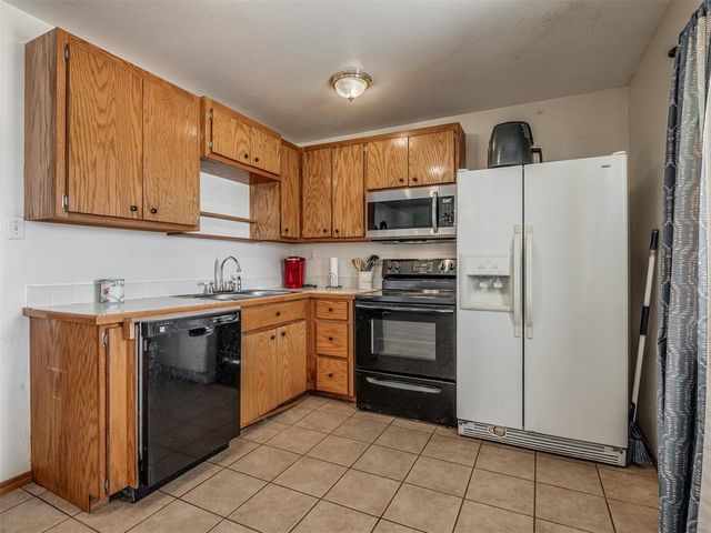 335827 E Winding Road, Mcloud, OK 74851