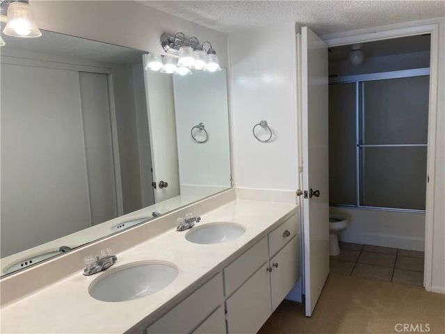 8505 Columbus Avenue 111, North Hills, CA 91343