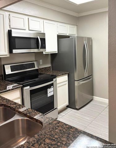 11839 Parliament St Apt 624, San Antonio, TX 78216