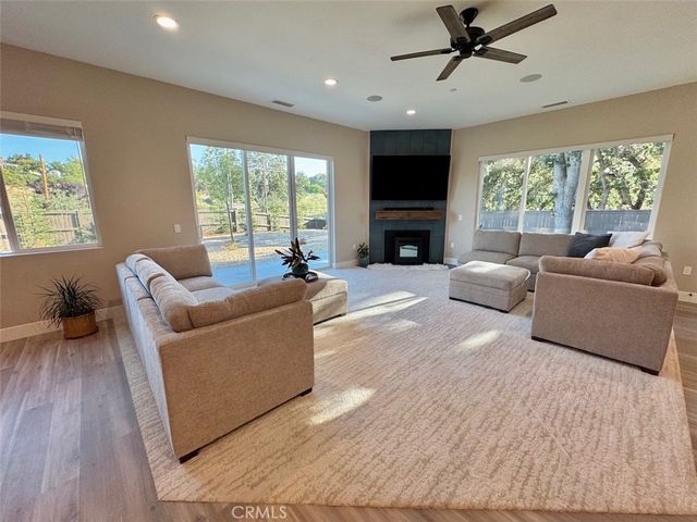1908 Catahoula Court, Paso Robles, CA 93446
