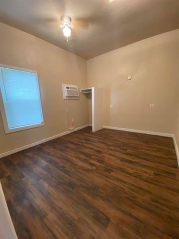 514 Ruddy ST B, Lockhart, TX 78644